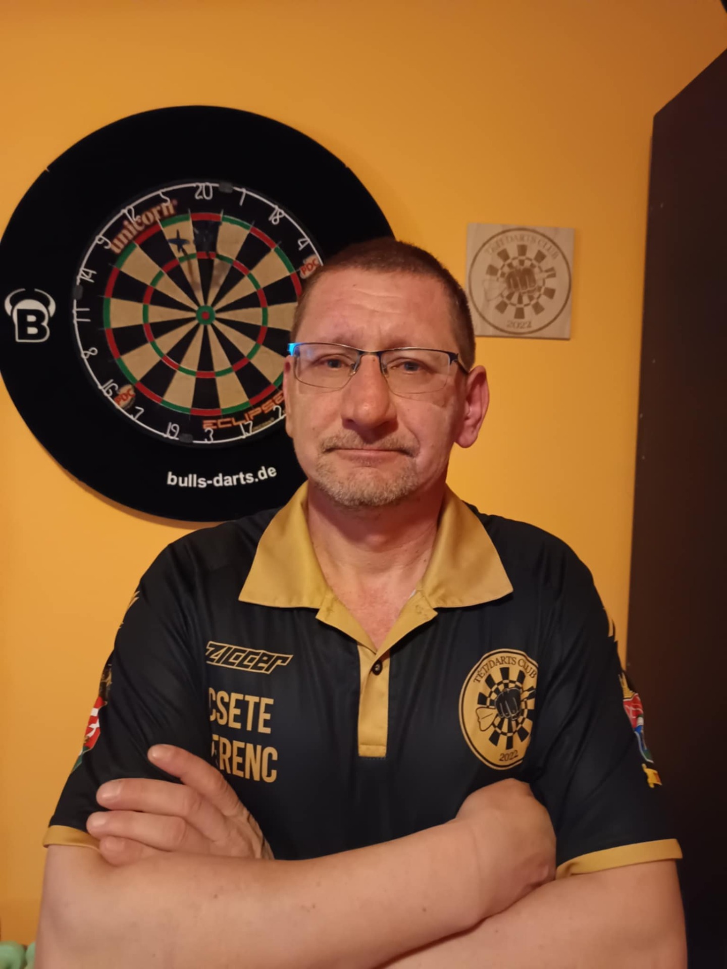 Név: Csete Ferenc Mióta dartsozik: 2022. Február Csatlakozott: 2023.08.29 Nyíl: Winmau MVG Ambition 23g