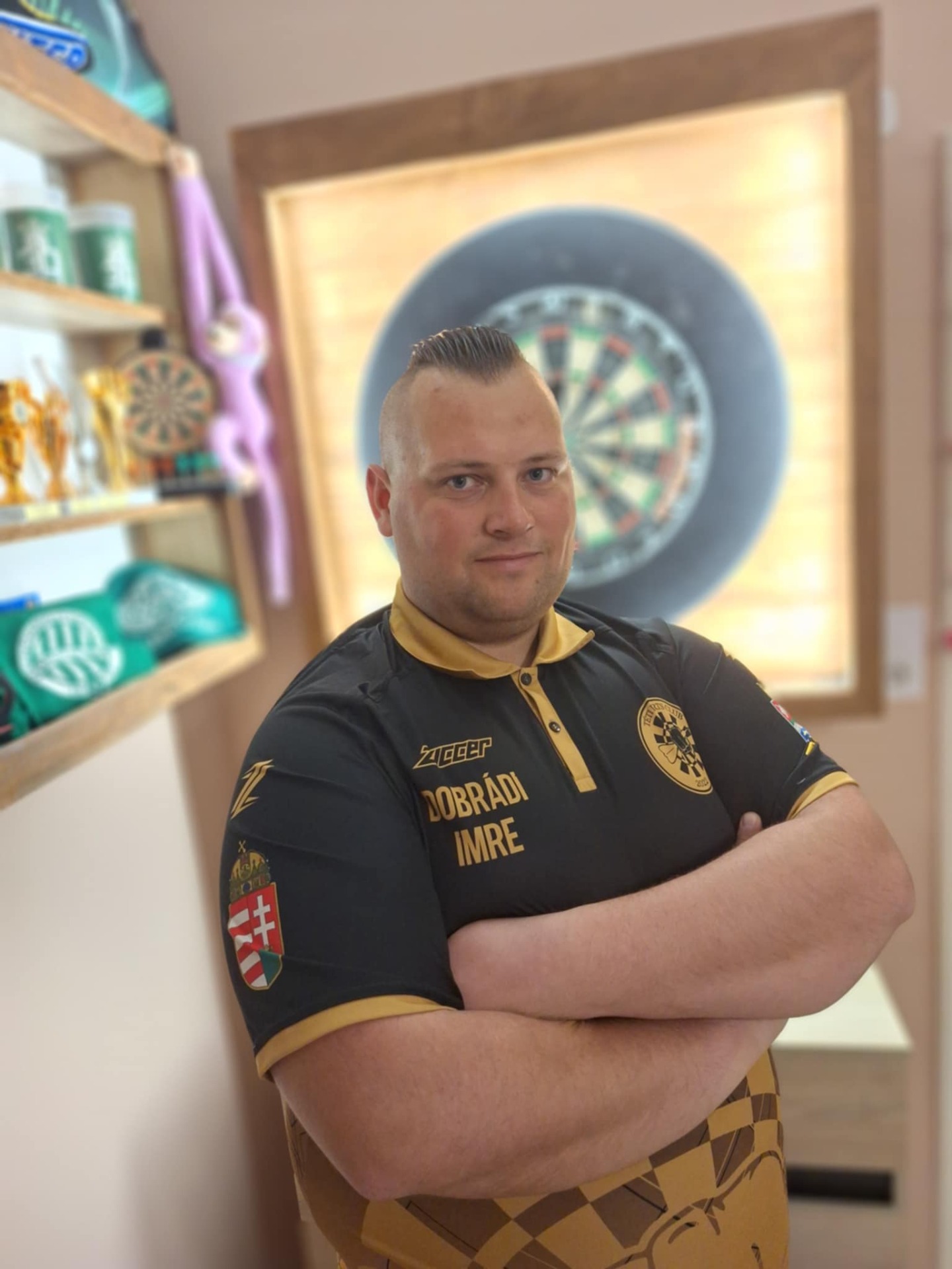 Név: Dobrádi Imre /Titkár, alapító tag/ Mióta dartsozik: 2019 Nyíl: RedDragon Fusion 24g